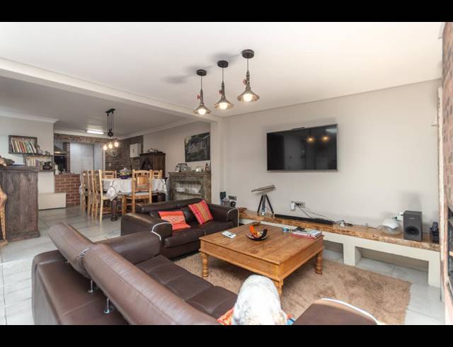 3 BEDROOM HOUSE FOR SALE IN RICHWOOD